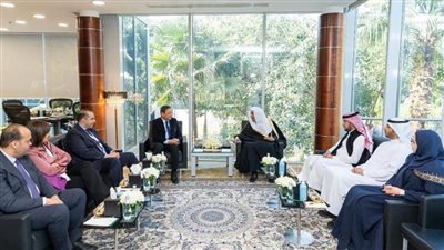 أمين عام رابطة العالم الإسلامي يستقبل الوفد الإعلامي المصري 