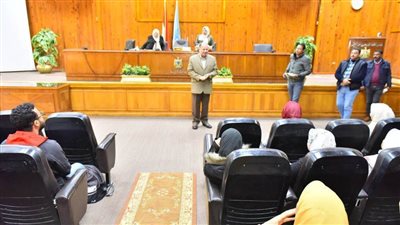 محافظ أسيوط يشهد انطلاق برنامج محو الأمية للعاملين ذوي الاحتياجات الخاصة الأميين بالجهاز الإداري للمحافظة