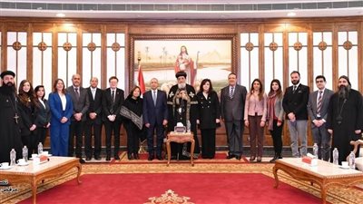 البابا تواضروس يستقبل وفدًا من الأكاديمية البحرية