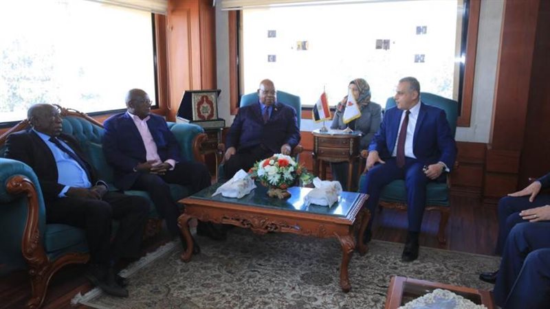 جانب من الوفد