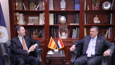 عيسى يستقبل سفير إسبانيا لبحث سبل التعاون