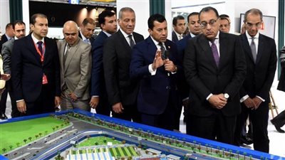 وزير الرياضة يطلع رئيس الوزراء على مستجدات إنشاء نادي النادي شيراتون قبل افتتاحه