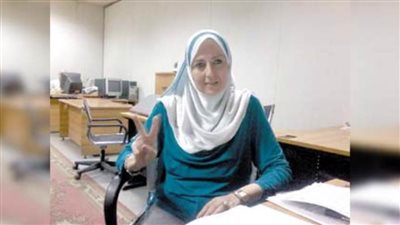 ثلاث سنوات سجنًا لموديل انتحل صفة عمته للهروب من قضية آداب 