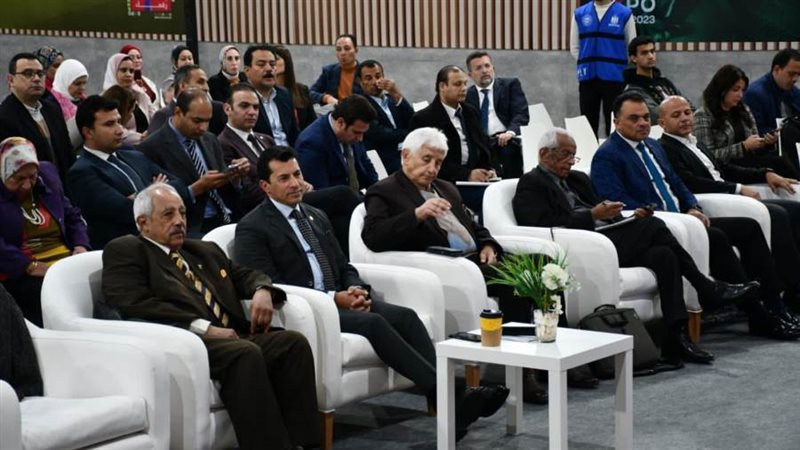 خلال المؤتمر