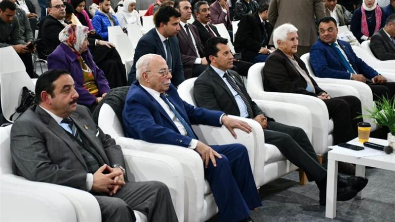 خلال المؤتمر