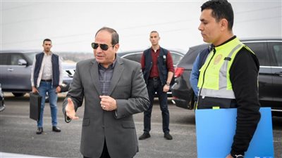 جولة الرئيس السيسي التفقدية لمشروعات المحاور والطرق بالجيزة تتصدر اهتمامات الصحف
