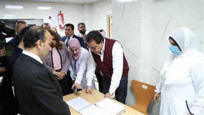 وزير الصحة يتابع سير العمل بالمبادرات الرئاسية في دمياط