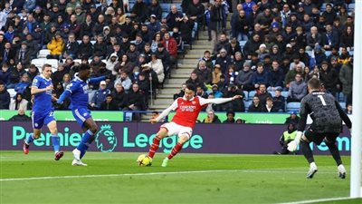 أرسنال يفوز على ليستر سيتي خارج الديار ويستمتع بصدارته للبريميرليج