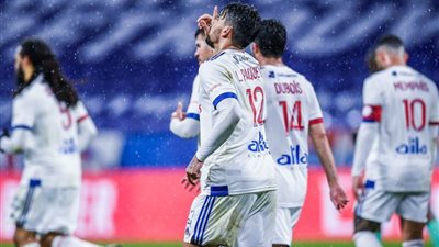ليون يفوز على أنجيه 3ـ1 في الدوري الفرنسي
