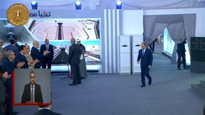 الرئيس السيسى يصل مقر اصطفاف المعدات المشاركة فى تنمية وإعمار سيناء