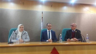 وكيل وزارة الصحة يفتتح اليوم العلمي للغسيل البريتوني بمكتبة دمنهور 