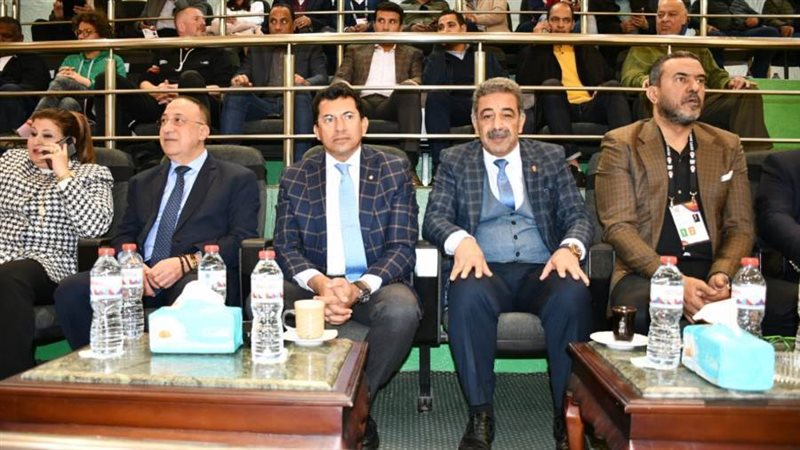 د. أشرف صبحى ومحافظ