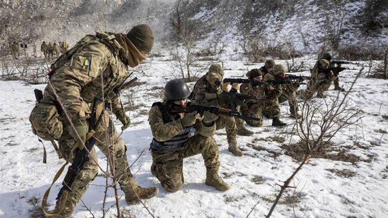 عناصر من الجيش الاوكراني