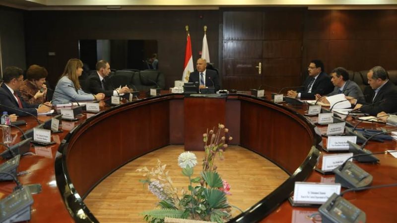 النقل تناقش مع البنك