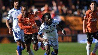 أوكسير يفوز على لوريان بهدف نظيف في الدوري الفرنسي
