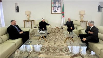 مفتي الجمهورية يلتقي وزير الشئون الدينية الجزائري ويبحثان سبل التعاون الإفتائي