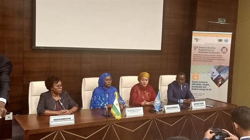 جانب من المؤتمر الصحفي