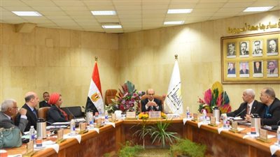 المنشاوى يترأس أول اجتماعات المجلس عقب توليه رسميًا مهام رئاسة الجامعة 