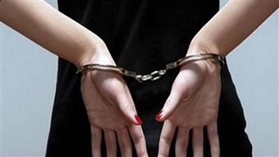 ضبط سيدة لانتحالها صفة طبيبة والإعلان عن إجراء عمليات جراحية للسيدات.. بهذه المحافظة