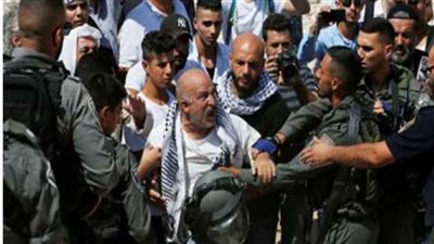 الاحتلال الإسرائيلي يعتقل أربعة فلسطينيين من بلدة العيساوية بالقدس