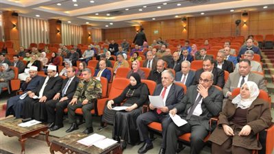 محافظ الدقهلية: دراسة إنشاء مصنع لتدوير قش الأرز بدلًا من حرقه