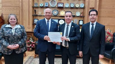 تكريم فريق عمل منظومة الشكاوي الحكومية الموحدة بجامعة بنها