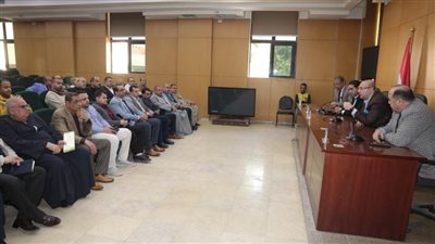 محافظ بني سويف: توفير السلع وزيادة منافذ البيع ودعمها