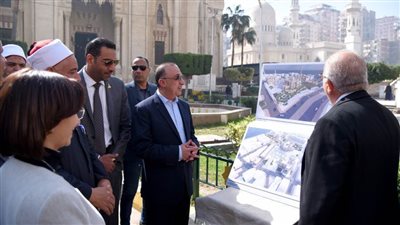 الشريف يُطلق إشارة البدء في مشروع تطوير ميدان المساجد بمنطقة أبو العباس