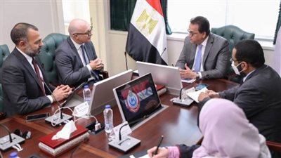 وزير الصحة يبحث التعاون مع شركة سويسرية في صناعة الأدوية