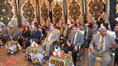 محافظ أسيوط يسلم 150مشروعًا بقرية الزرابي بأبوتيج ضمن مبادرة 