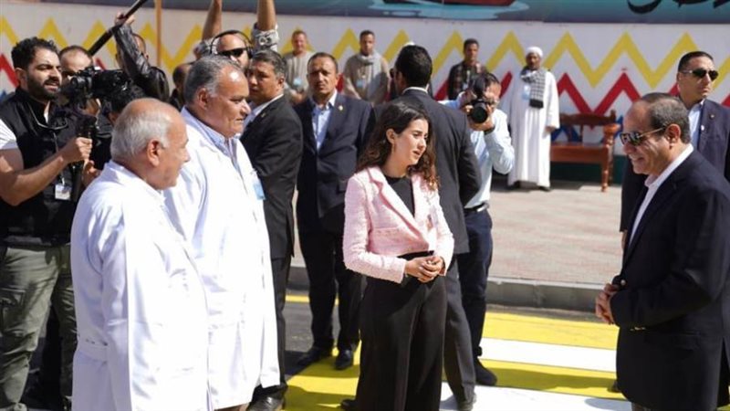 الرئيس السيسي يجري