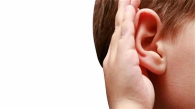 الصحة العالمية: واحد من كل 15 شخصا على مستوى العالم يعاني من مستويات معيقة للسمع