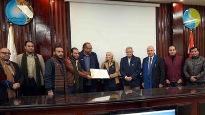 حصول ٦ محطات مياه شرب بسوهاج على شهادة اعتماد خطط سلامة ومأمونية مياه الشرب 