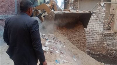 محافظ أسيوط: تنفيذ 5 حالات إزالة فورية لمخالفات بناء بحي شرق وغرب