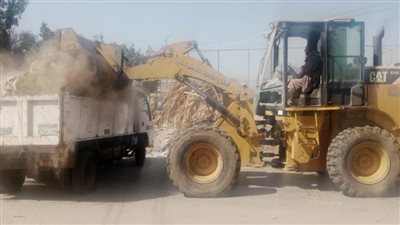 متابعة أعمال النظافة العامة بحيِّ أول الإسماعيلية 