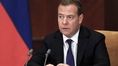 ميدفيديف: سنرحب بافتتاح مصنع ألماني لإنتاج الدبابات في أوكرانيا بهذه الطريقة