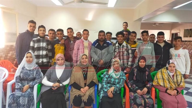 خلال المبادرة