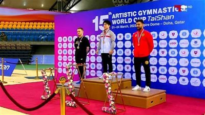 وزير الرياضة يهنئ لاعب منتخب الجمباز بفوزه ببرونزية كأس العالم بقطر