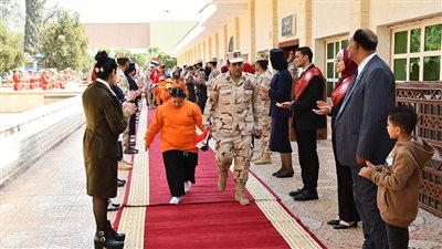 القوات المسلحة تنظم زيارة لأبطال 
