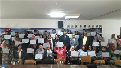 محافظ الإسكندرية: لا بد من تأهيل الشباب وتدريبهم على المهن التي يتطلبها سوق العمل