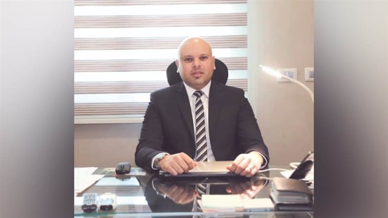 الاستاذ تامر فتح