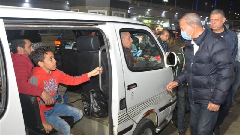 المحافظ يتابع المواقف