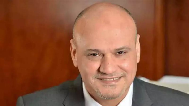 الكاتب الصحفي خالد