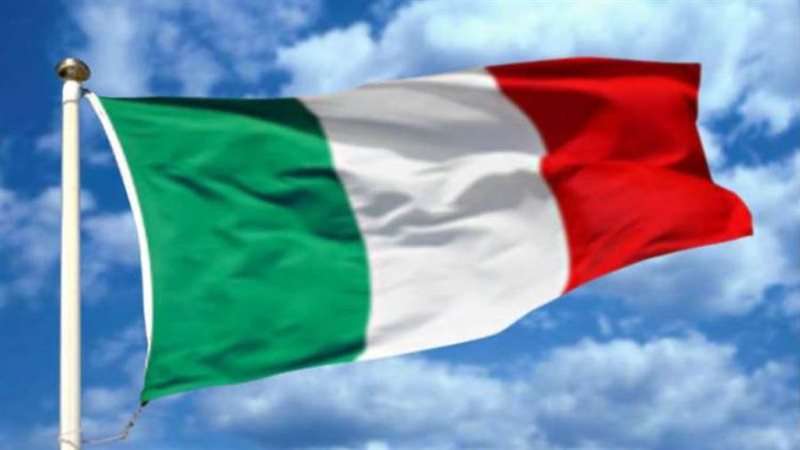 إيطاليا