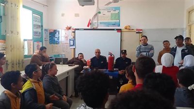 ندوات توعوية عن الزلازل بالتعاون مع إدارة الحماية المدنية بالمدارس 