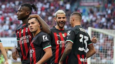 ميلان الإيطالي يقصي توتنهام الإنجليزي ويتأهل لربع نهائي الأبطال بعد غياب دام 11 عامًا