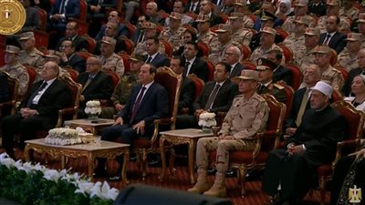 عاجل.. الرئيس السيسي يشاهد الفيلم التسجيلي 