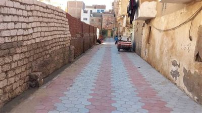 الانتهاء من تبليط عدد من الشوارع الداخلية بأحياء مدينة المنيا