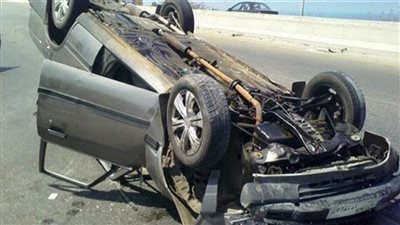 مصرع شخص وإصابة اثنين في حادث انقلاب سيارة بالطريق الزراعي في قها