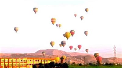 تحليق 48 رحلة بالون طائر تقل 1400سائح في سماء الأقصر